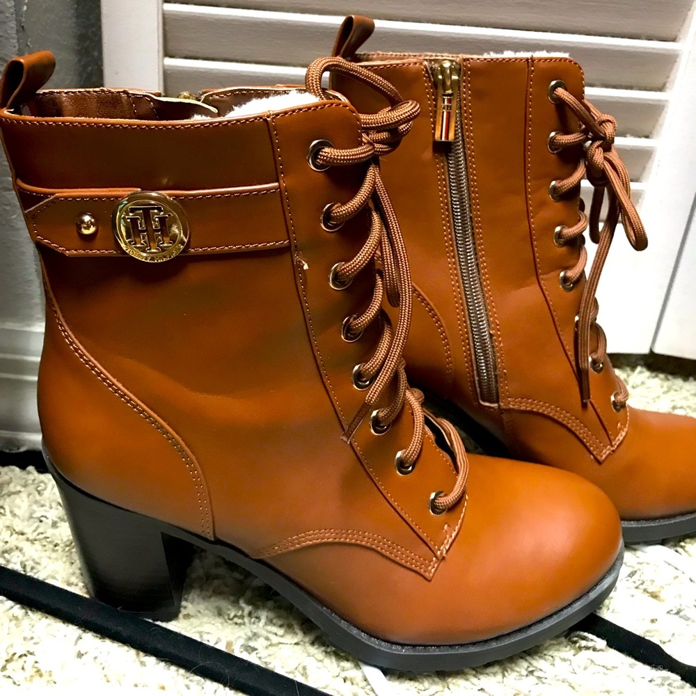 NWOT-camel color tan lace up booties with cozy insulation and tall chunky heel.